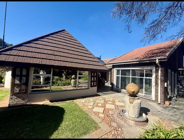 4 BEDROOM HOUSE FOR SALE IN VANDERBIJLPARK SE 3